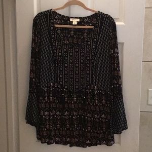 Women’s BoHo bell sleeve blouse